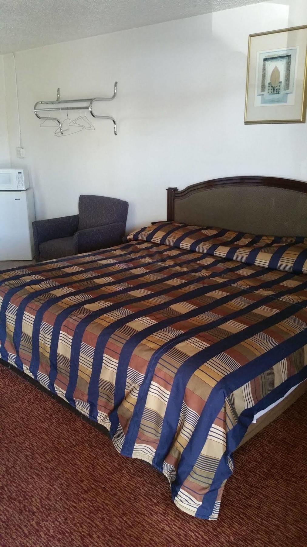 Gables Motel *